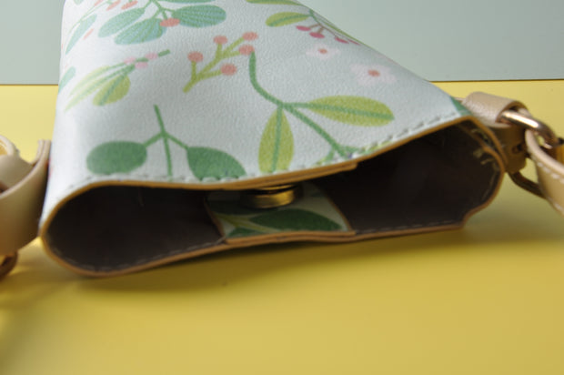  gifts-master | Spring Leaves Crossbody Phone Bag Shoulder Bag price